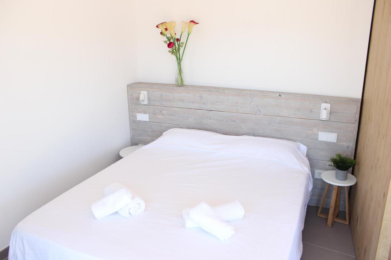 Beautiful Loft, Huge Sunny Terrace, View Over The Beach And Sea 로지즈 외부 사진