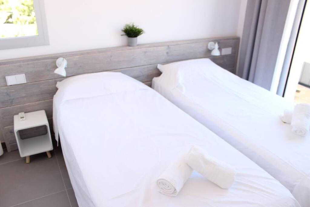 Beautiful Loft, Huge Sunny Terrace, View Over The Beach And Sea 로지즈 외부 사진