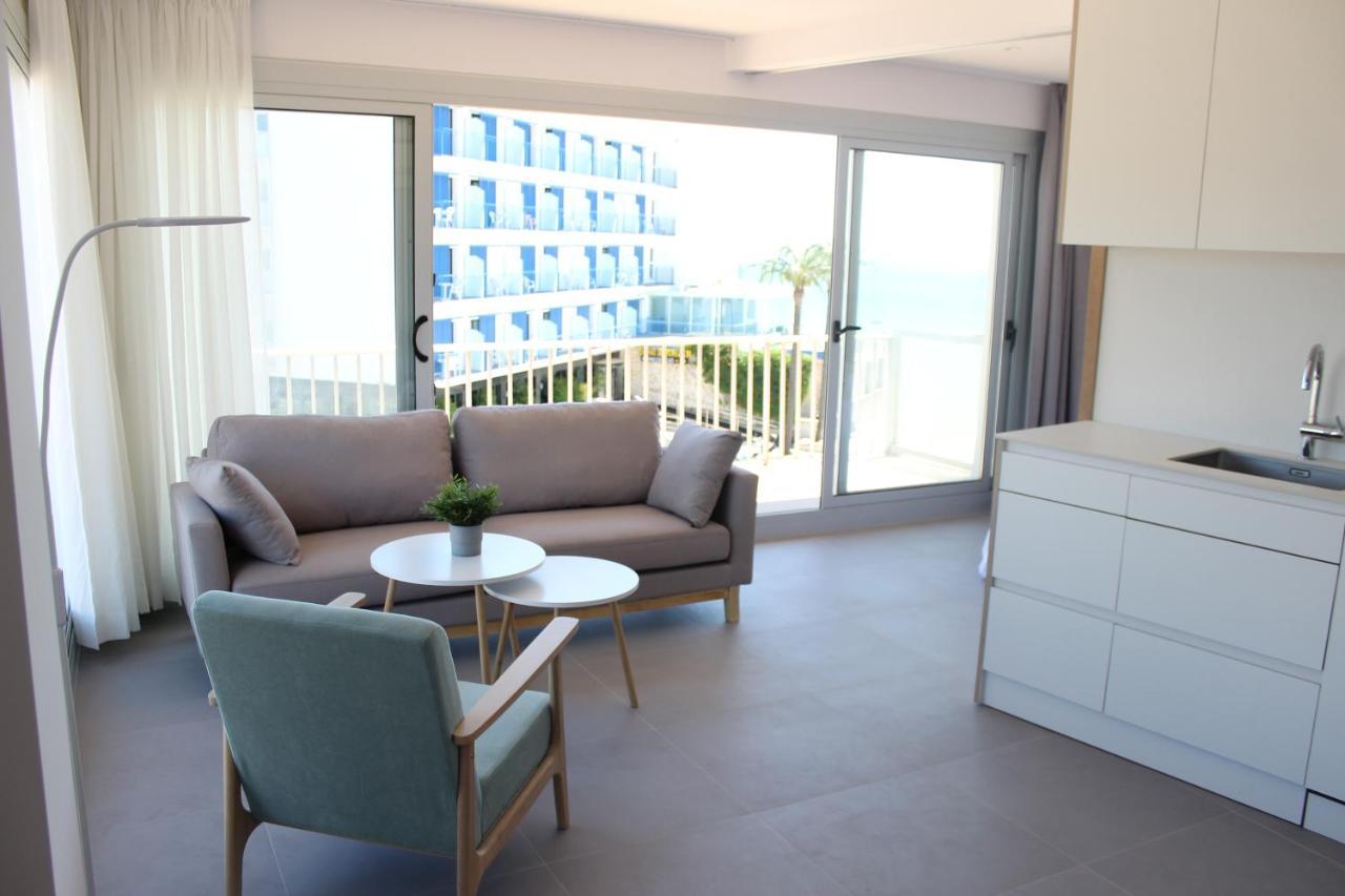 Beautiful Loft, Huge Sunny Terrace, View Over The Beach And Sea 로지즈 외부 사진