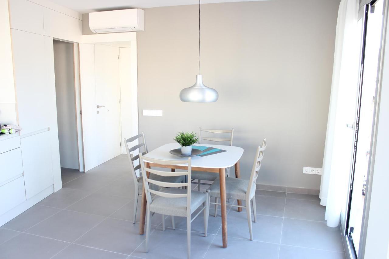 Beautiful Loft, Huge Sunny Terrace, View Over The Beach And Sea 로지즈 외부 사진