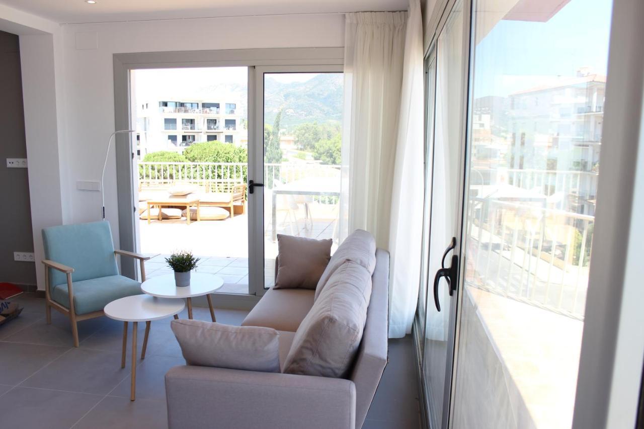 Beautiful Loft, Huge Sunny Terrace, View Over The Beach And Sea 로지즈 외부 사진