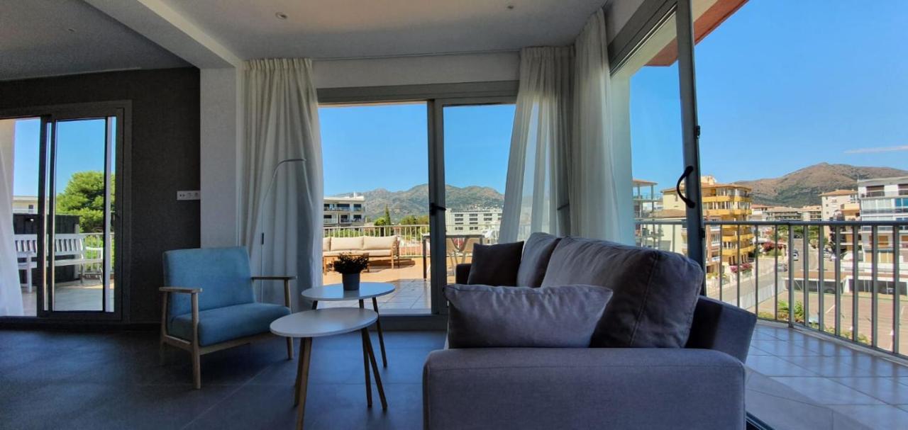 Beautiful Loft, Huge Sunny Terrace, View Over The Beach And Sea 로지즈 외부 사진