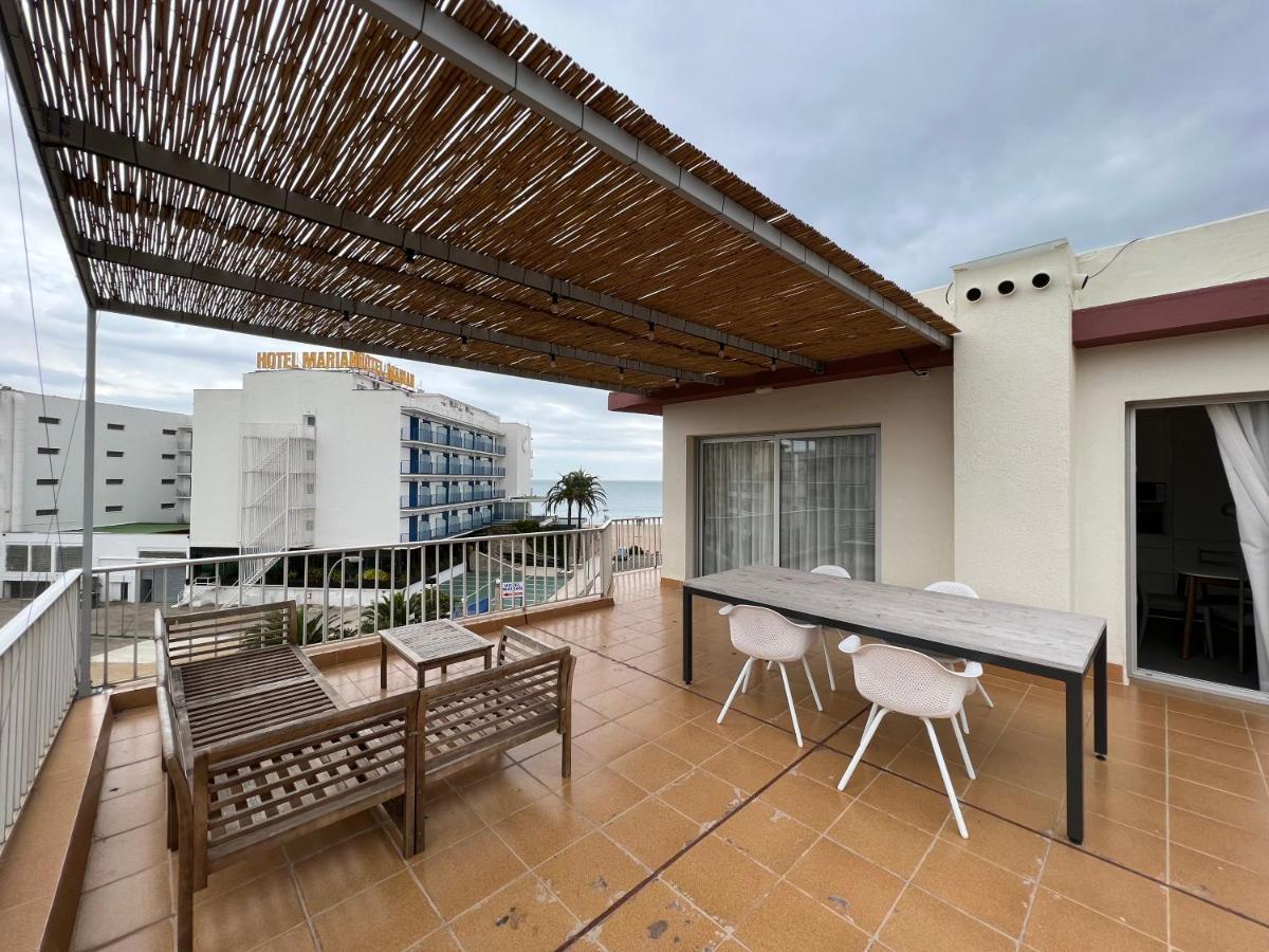Beautiful Loft, Huge Sunny Terrace, View Over The Beach And Sea 로지즈 외부 사진